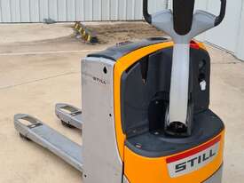 Still EXU20 Electric Pallet Truck - picture0' - Click to enlarge