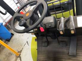 4.5t LPG CLARK Forklift - Clearview Mast - picture1' - Click to enlarge