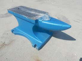 200Lbs Cast Iron Anvil - picture0' - Click to enlarge
