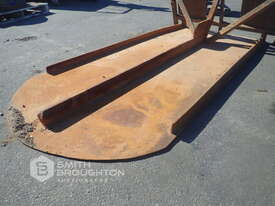 CONVEYOR SHOVEL ATTACHMENT TO SUIT SKID STEER LOADER - picture2' - Click to enlarge