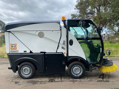 MacDonald Johnston CN101 Sweeper Sweeping/Cleaning