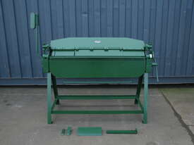 Metal Sheet Folder Bender Manual 1200mm - Chalmers & Corner - picture0' - Click to enlarge