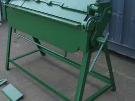 Metal Sheet Folder Bender Manual 1200mm - Chalmers & Corner - picture1' - Click to enlarge