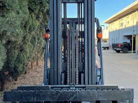 Used Toyota 5.0TON Forklift For Sale - picture1' - Click to enlarge