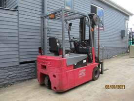 Nichiyu Electric Container Mast Used Forklift #CS266 - picture2' - Click to enlarge