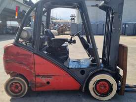 Linde 2.5T LPG Counterbalance Forklift - picture0' - Click to enlarge