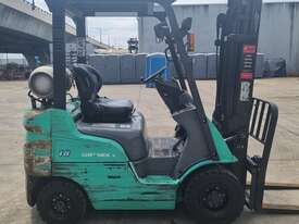 Mitsubishi LPG 1.8T Forklift with Container Mast - picture0' - Click to enlarge
