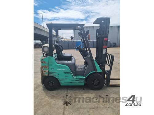 Mitsubishi LPG 1.8T Forklift with Container Mast