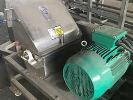 Hammer Mill on castors - picture0' - Click to enlarge