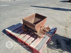 VINTAGE BELT DRIVEN GRIST GRINDER & ATTACHMENTS - picture2' - Click to enlarge