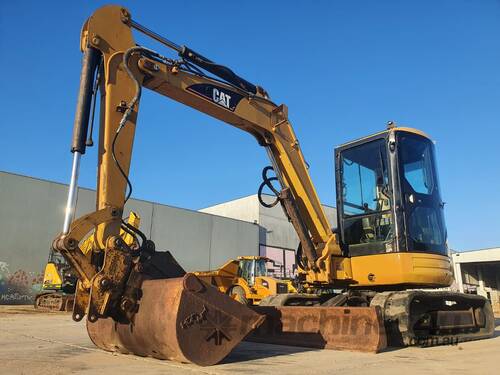 2005 CAT 305CR 5T EXCAVATOR WITH A/C CAB, HITCH, BUCKETS AND 4506HRS