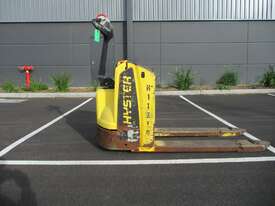 2.0T Battery Electric Pallet Truck - Hire - picture0' - Click to enlarge