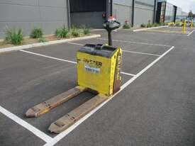 2.0T Battery Electric Pallet Truck - Hire - picture2' - Click to enlarge