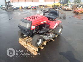 MTD YARD MACHINE RIDE ON LAWN MOWER - picture2' - Click to enlarge