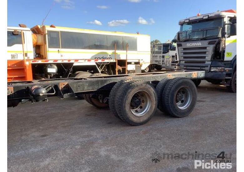 Buy Used Isuzu FVZ Tray Truck in , - Listed on Machines4u