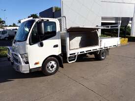 HINO DUTRO - picture0' - Click to enlarge