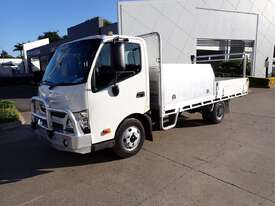 HINO DUTRO - picture0' - Click to enlarge