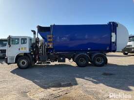 2015 Iveco ACCO - picture1' - Click to enlarge