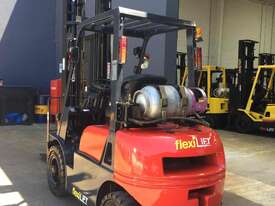 Flexilift FG20 2 Ton LPG Counterbalance Forklift - Refurbished - picture2' - Click to enlarge