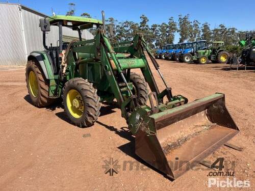 John Deere 6200M