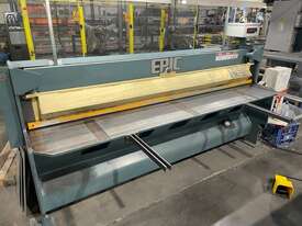 hydraulic guillotine - picture0' - Click to enlarge