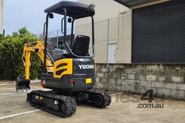 U17 Yuchai Professional Series Mini Excavator 1.7T - Only 990mm wide