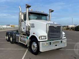 Mack Trident - picture0' - Click to enlarge