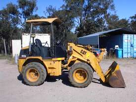 Caterpillar wheel loader 902B - picture0' - Click to enlarge