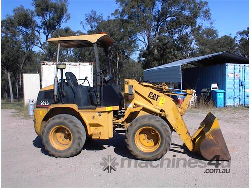 Caterpillar wheel loader 902B