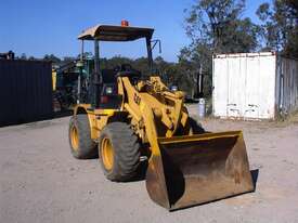 Caterpillar wheel loader 902B - picture0' - Click to enlarge