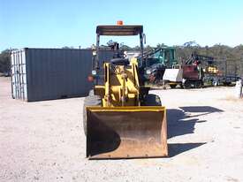 Caterpillar wheel loader 902B - picture1' - Click to enlarge