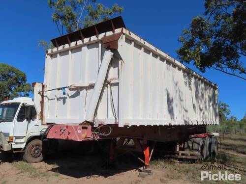 Tri Axle Side Tipper