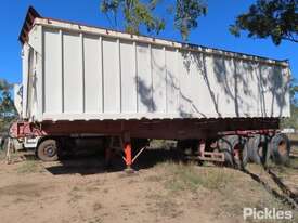 Tri Axle Side Tipper - picture0' - Click to enlarge