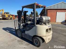 2012 Crown CG25E-3 Forklift Container Mast - picture1' - Click to enlarge