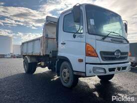 2006 Hino FC4J Tipper - picture0' - Click to enlarge