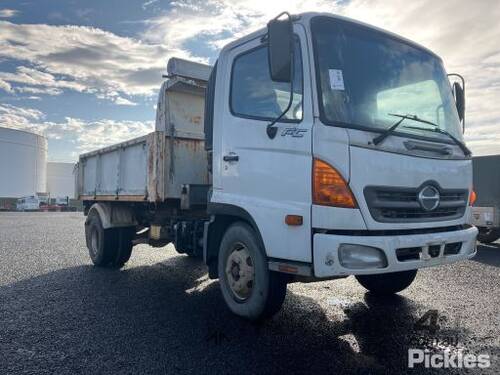 2006 Hino FC4J Tipper