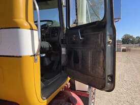 1986 Mack R Model Econodyne - picture0' - Click to enlarge