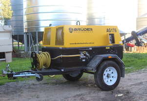 176CFM Rotary Screw Compressor, Diesel Driven, Mounted on Standard Trailer