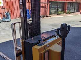 YALE WALK BEHIND ELECTRIC PALLET STACKER - picture0' - Click to enlarge