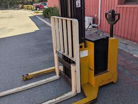 YALE WALK BEHIND ELECTRIC PALLET STACKER - picture1' - Click to enlarge