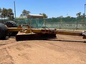 TOW-BEHIND GRADER UNIT - picture0' - Click to enlarge