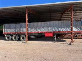 1989 Haulmark 40ft Convertible Trailer  - picture1' - Click to enlarge