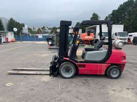 Samsung SF30L 3 Stage Forklift Truck - picture2' - Click to enlarge