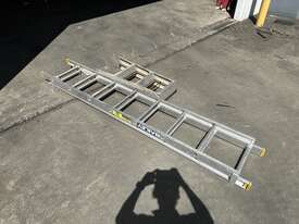 2 x Ladders - picture0' - Click to enlarge