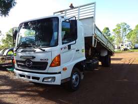 Hino Tipper Truck - picture0' - Click to enlarge