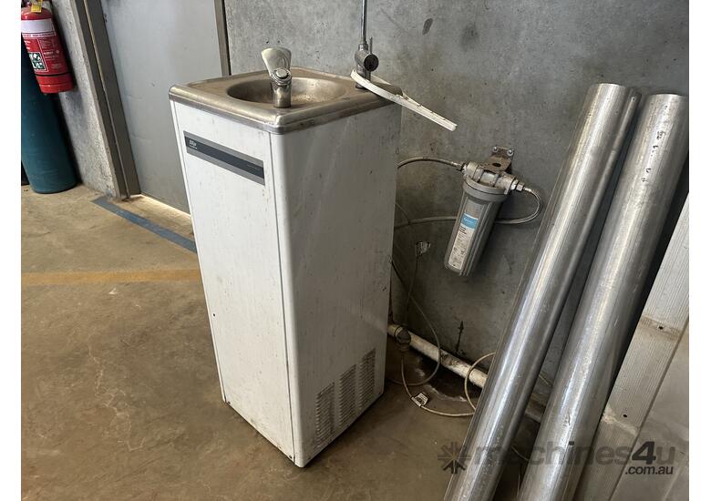 Used zip Zip Water Cooler Tower Water Pump in , Listed on Machines4u