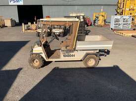 Club Car Carryall Turf 252 Electric Utility Vehicle - picture2' - Click to enlarge