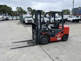 Circa 2022 Heli CPCD35-M3H Diesel Forklift - picture2' - Click to enlarge