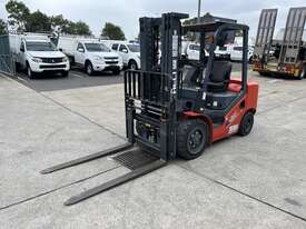 Circa 2022 Heli CPCD35-M3H Diesel Forklift - picture0' - Click to enlarge