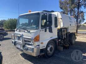 Hino FG 1628 & VT651 Sweeper Unit - picture0' - Click to enlarge